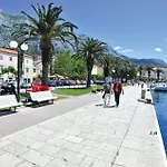 Nice Apartment In Makarska *