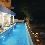 アパート Nice Apartment In Makarska *
