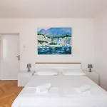 Nice Apartment In Makarska *