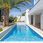 Nice Apartment In Makarska マカルスカ