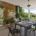 Nice Apartment In Makarska * マカルスカ