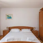 Nice Apartment In Makarska マカルスカ