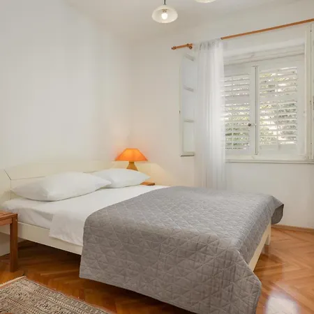 In Apartmán *