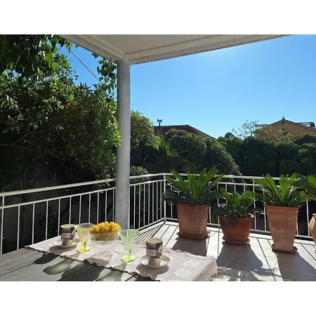 Apartamento 3 Bedroom Cozy In Makarska